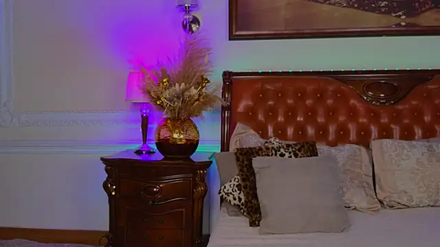 Snapshot of Real_Tini chatting on 11-08-25, 06:13 Real Tini online show from 11-08-25, 06:13