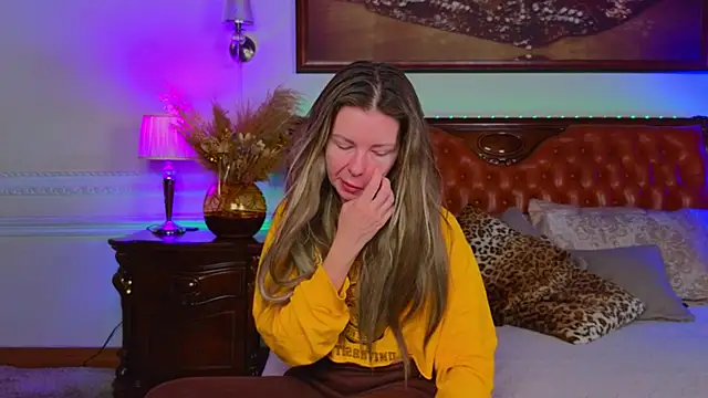 Snapshot of Real_Tini chatting on 12-02-25, 06:19 Real Tini online show from 12-02-25, 06:19