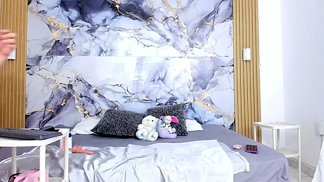 luna hoott online show from 10-04-25, 01:20