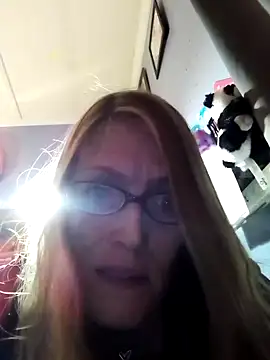 Snapshot of beelzebubblesxo chatting on 09-22-25, 11:18 beelzebubblesxo online show from 09-22-25, 11:18