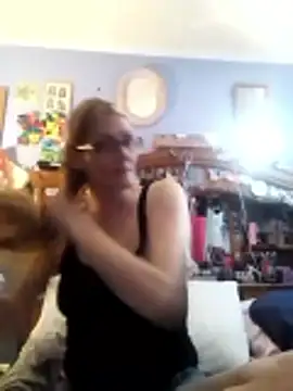 Snapshot of beelzebubblesxo chatting on 10-22-25, 05:30 beelzebubblesxo online show from 10-22-25, 05:30