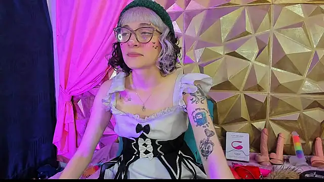 Snapshot of neeko_princes chatting on 12-15-24, 03:20 neeko princes online show from 12-15-24, 03:20