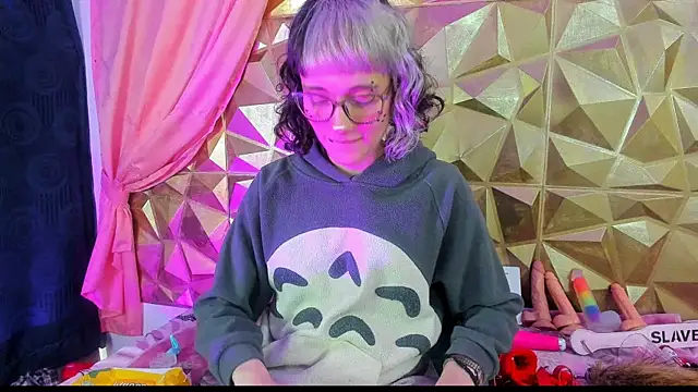 Snapshot of neeko_princes chatting on 01-04-25, 03:17 neeko princes online show from 01-04-25, 03:17