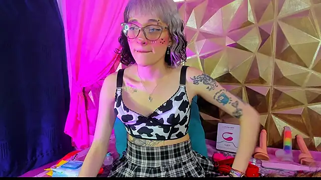 Snapshot of neeko_princes chatting on 01-12-25, 03:14 neeko princes online show from 01-12-25, 03:14