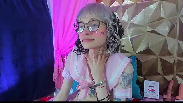 Snapshot of neeko_princes chatting on 01-17-25, 03:11 neeko princes online show from 01-17-25, 03:11