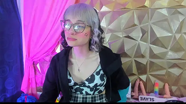 Snapshot of neeko_princes chatting on 01-23-25, 03:32 neeko princes online show from 01-23-25, 03:32