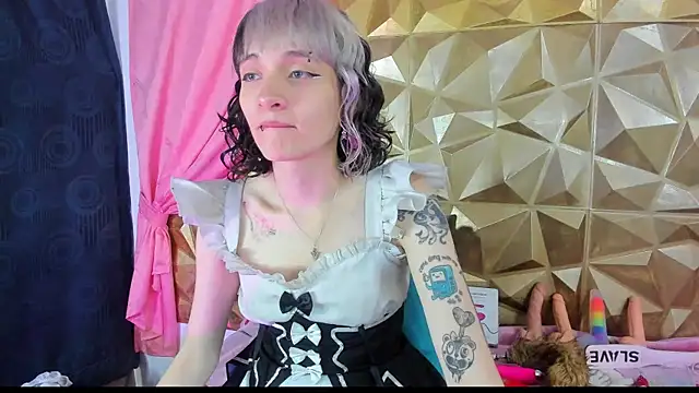Snapshot of neeko_princes chatting on 01-28-25, 12:11 neeko princes online show from 01-28-25, 12:11
