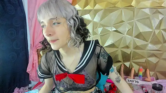 Snapshot of neeko_princes chatting on 02-01-25, 12:37 neeko princes online show from 02-01-25, 12:37