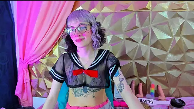 Snapshot of neeko_princes chatting on 02-18-25, 12:17 neeko princes online show from 02-18-25, 12:17