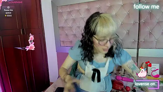 neeko princes online show from 04-27-26, 12:36