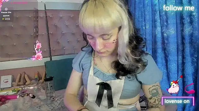 Snapshot of neeko_princes chatting on 05-22-26, 12:44 neeko princes online show from 05-22-26, 12:44