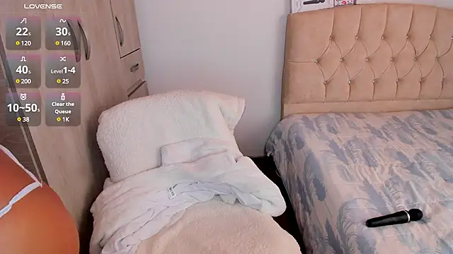 emily1  online show from 12-02-24, 04:20