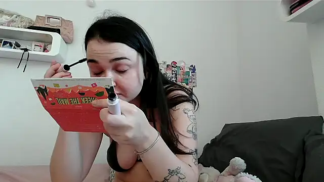 Snapshot of chunliklk chatting on 09-18-25, 04:31 chunliklk online show from 09-18-25, 04:31