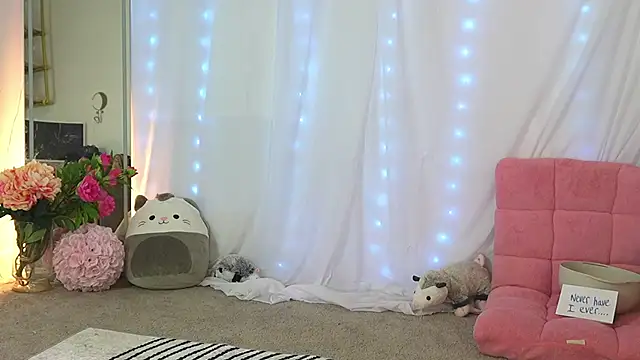 Aprilreign online show from 03-19-26, 01:42