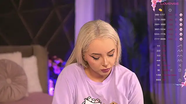 VictoriaMorrone online show from 02-06-25, 09:11