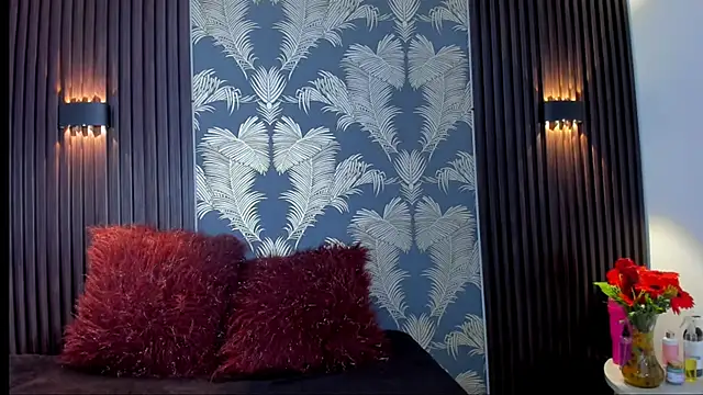 Snapshot of _shantal_smith chatting on 10-31-25, 05:03 shantal smith online show from 10-31-25, 05:03