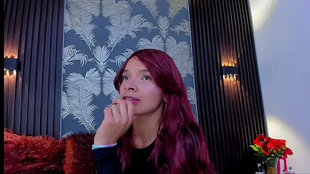 Snapshot of _shantal_smith chatting on 11-04-25, 04:28 shantal smith online show from 11-04-25, 04:28