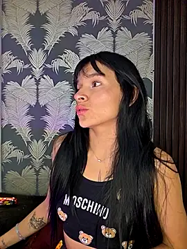 Snapshot of _shantal_smith chatting on 11-08-25, 05:40 shantal smith online show from 11-08-25, 05:40