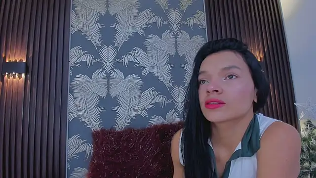 Snapshot of _shantal_smith chatting on 11-11-25, 04:29 shantal smith online show from 11-11-25, 04:29