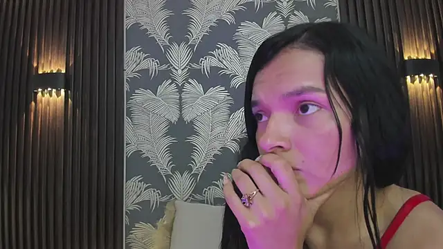 Snapshot of _shantal_smith chatting on 12-13-25, 07:53 shantal smith online show from 12-13-25, 07:53