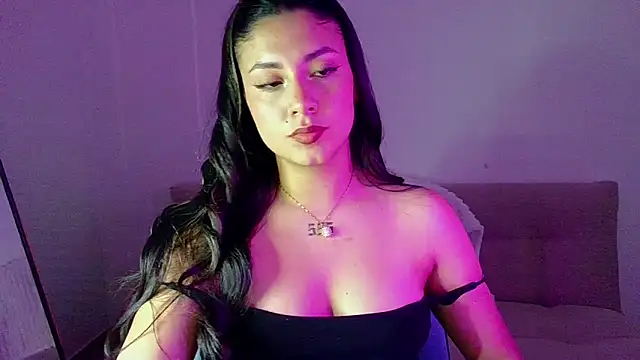 Snapshot of Lia_14_ chatting on 06-12-26, 11:46 Lia 14 online show from 06-12-26, 11:46