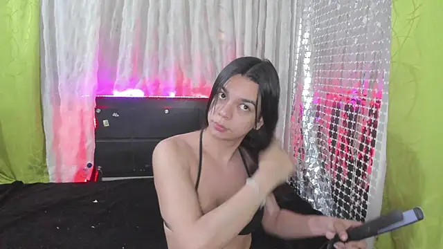 Snapshot of Megan_Miles02 chatting on 01-26-25, 10:55 Megan Miles02 online show from 01-26-25, 10:55