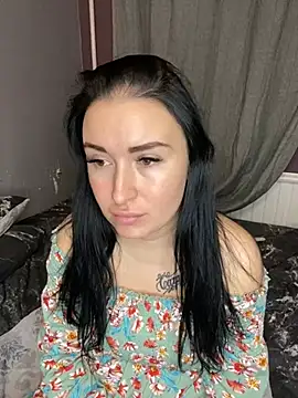 Roxana Bell online show from 12-13-24, 05:54