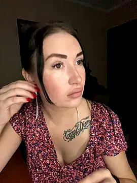 Roxana Bell online show from 10-03-25, 01:19