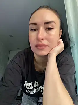 Snapshot of Roxana_Bell chatting on 05-30-26, 11:29 Roxana Bell online show from 05-30-26, 11:29