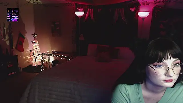 Snapshot of urpuppymoon chatting on 12-04-25, 01:15 urpuppymoon online show from 12-04-25, 01:15