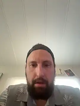 BobbyQ29 online show from 04-21-26, 05:28