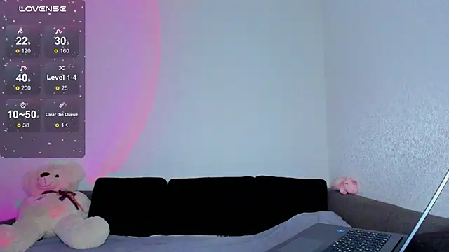 misspollywow online show from 09-19-25, 05:02