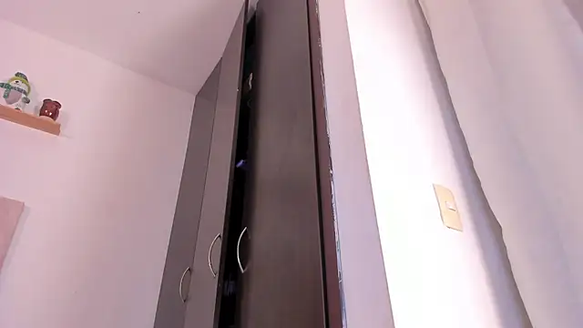 Snapshot of Avaline_Blancx chatting on 12-29-24, 03:22 Avaline Blancx online show from 12-29-24, 03:22