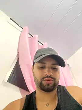 Snapshot of EuuupravcS2 chatting on 09-27-25, 04:06 EuuupravcS2 online show from 09-27-25, 04:06