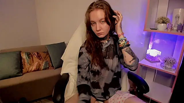 Snapshot of Mary_Xextra chatting on 09-24-25, 12:03 Mary Xextra online show from 09-24-25, 12:03