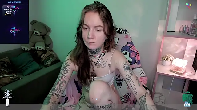 Snapshot of Mary_Xextra chatting on 11-05-25, 01:05 Mary Xextra online show from 11-05-25, 01:05