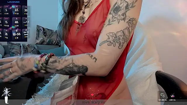 Snapshot of Mary_Xextra chatting on 12-04-25, 01:15 Mary Xextra online show from 12-04-25, 01:15