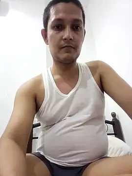 Snapshot of daddylove87 chatting on 09-19-25, 08:20 daddylove87 online show from 09-19-25, 08:20