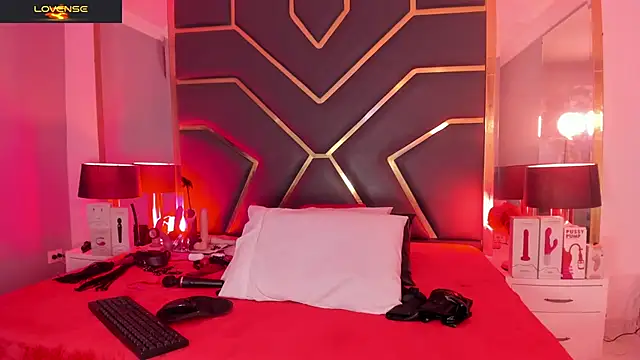 Scarlettt Ass online show from 09-18-25, 12:18