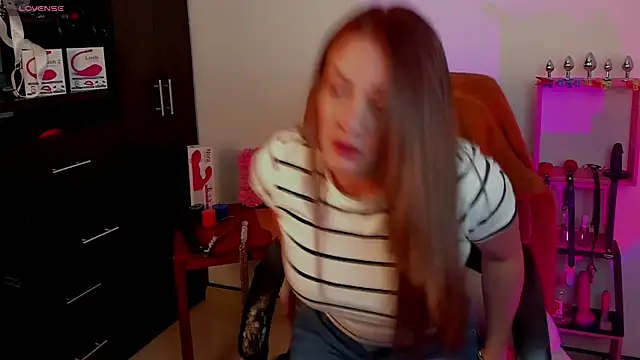 Snapshot of sara_goodgirl13 chatting on 12-19-24, 08:13 sara goodgirl13 online show from 12-19-24, 08:13