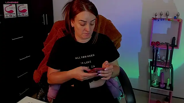 Snapshot of sara_goodgirl13 chatting on 12-22-24, 03:33 sara goodgirl13 online show from 12-22-24, 03:33