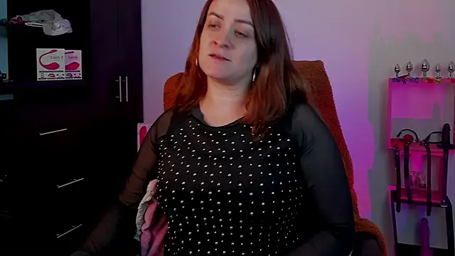 Snapshot of sara_goodgirl13 chatting on 01-04-25, 10:02 sara goodgirl13 online show from 01-04-25, 10:02