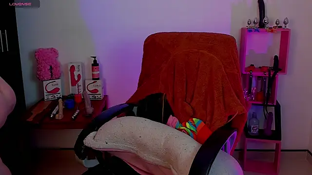 Snapshot of sara_goodgirl13 chatting on 01-22-25, 07:03 sara goodgirl13 online show from 01-22-25, 07:03