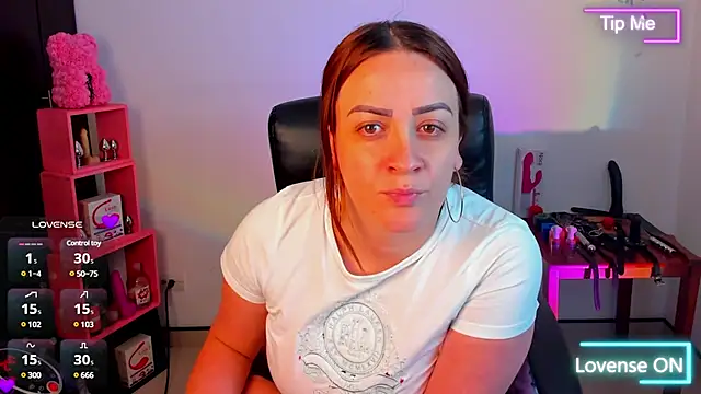 Snapshot of sara_goodgirl13 chatting on 02-21-25, 10:26 sara goodgirl13 online show from 02-21-25, 10:26