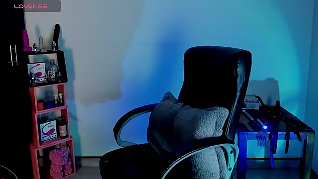 Snapshot of sara_goodgirl13 chatting on 09-10-25, 10:10 sara goodgirl13 online show from 09-10-25, 10:10