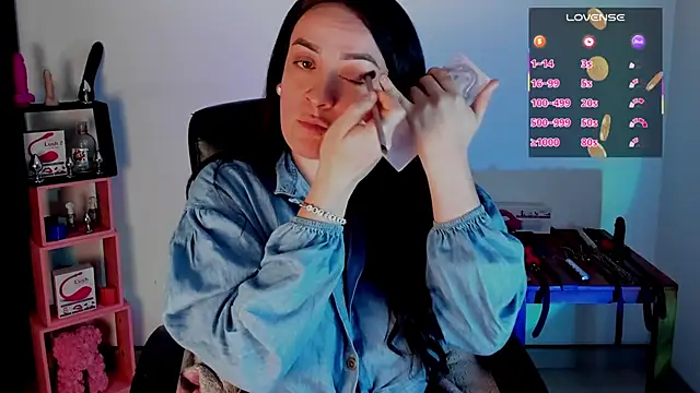 Snapshot of sara_goodgirl13 chatting on 09-18-25, 05:37 sara goodgirl13 online show from 09-18-25, 05:37