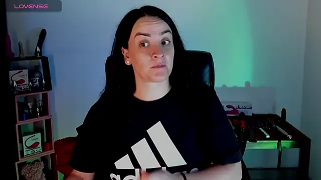 Snapshot of sara_goodgirl13 chatting on 09-21-25, 03:24 sara goodgirl13 online show from 09-21-25, 03:24