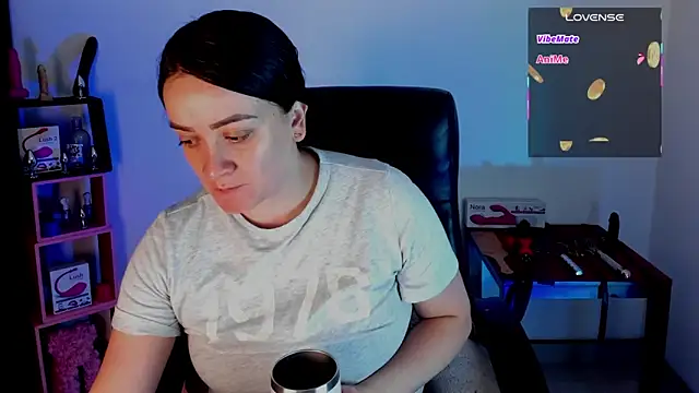 Snapshot of sara_goodgirl13 chatting on 09-28-25, 01:27 sara goodgirl13 online show from 09-28-25, 01:27