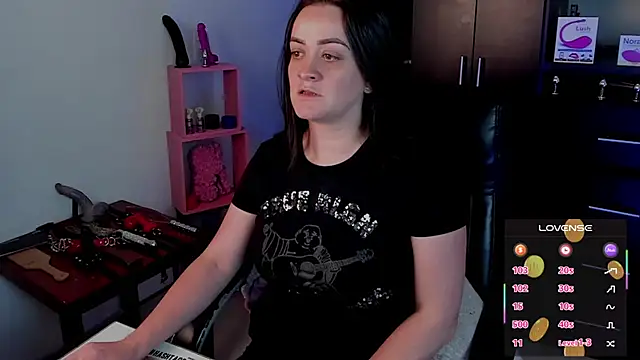 Snapshot of sara_goodgirl13 chatting on 10-18-25, 10:21 sara goodgirl13 online show from 10-18-25, 10:21