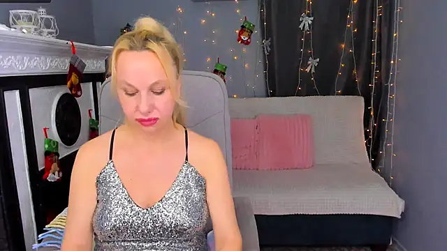 Snapshot of Anny_Jey_ chatting on 12-25-24, 07:24 Anny Jey online show from 12-25-24, 07:24